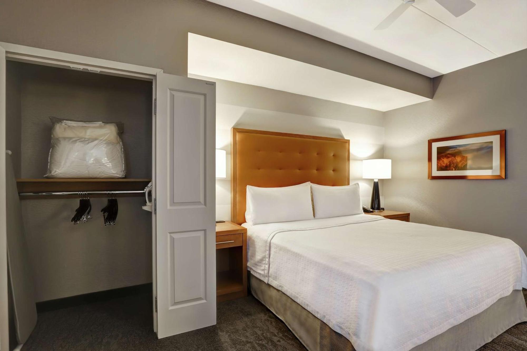 Homewood Suites By Hilton Ottawa Kanata מראה חיצוני תמונה